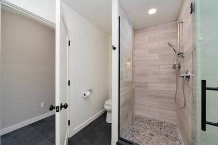 Room 1/Nehalem River Inn