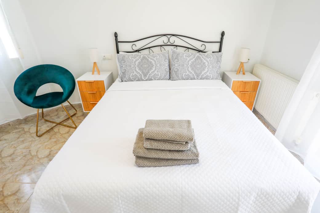 Slaapkamer met eigen badkamer op de eerste verdieping Slaapkamer met eigen badkamer op de eerste verdieping