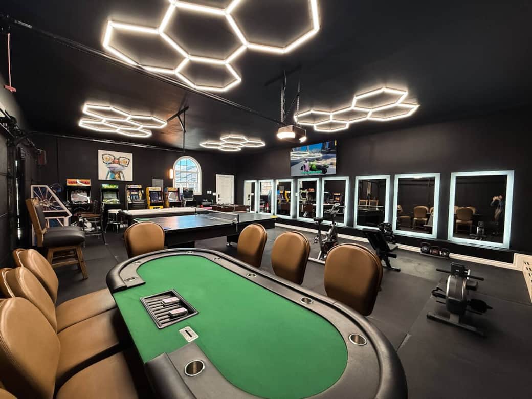 Game room and gym with 85-inch Smart TV  - poker table, air hockey, and more!