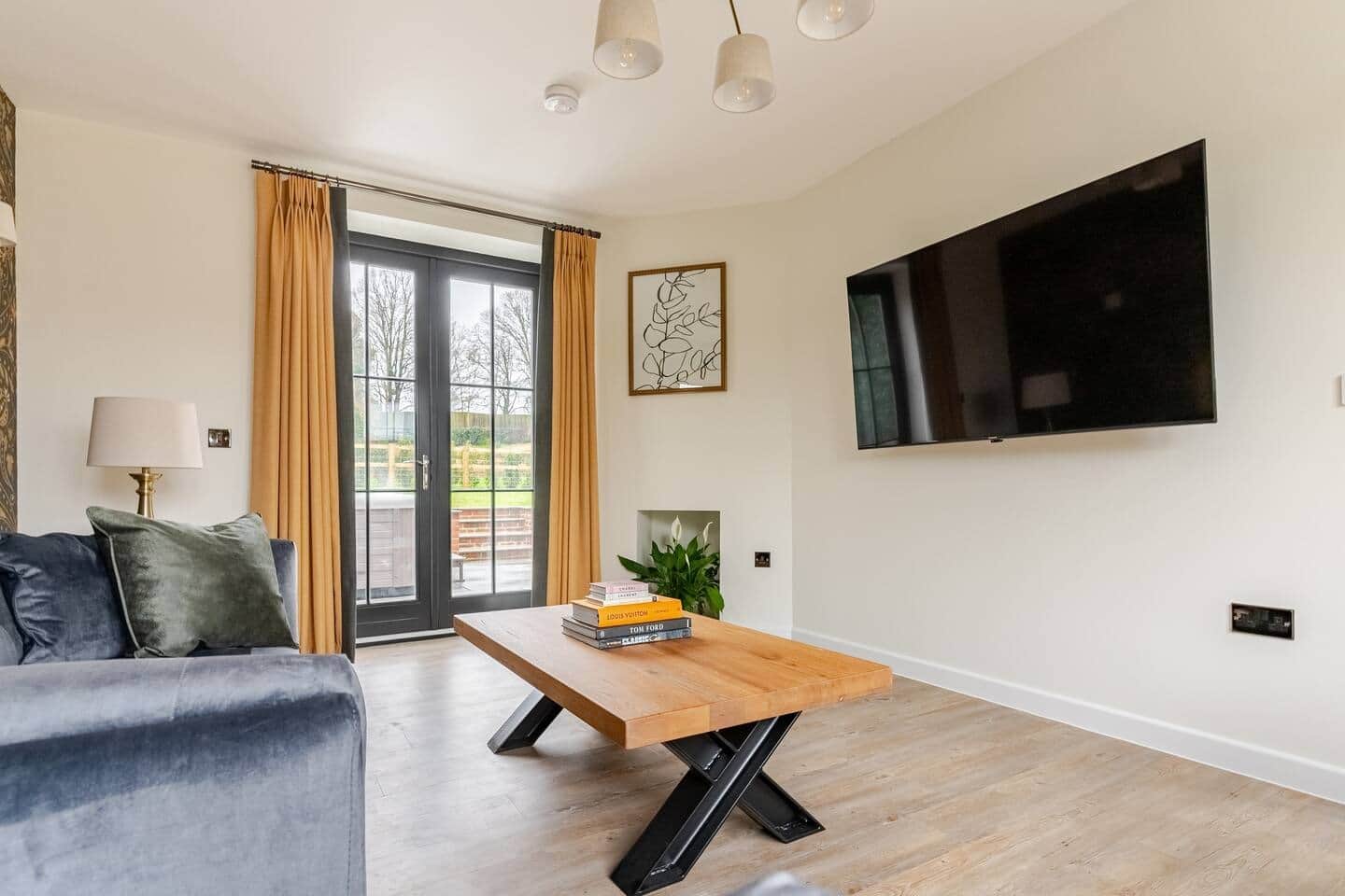 living room 2.jpg