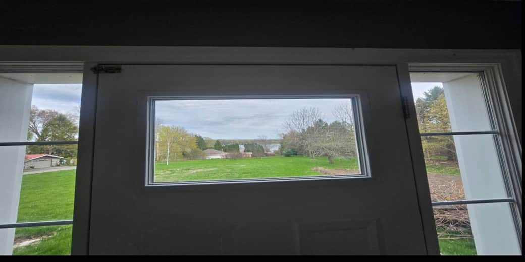 Bizlodge Window Lakeview