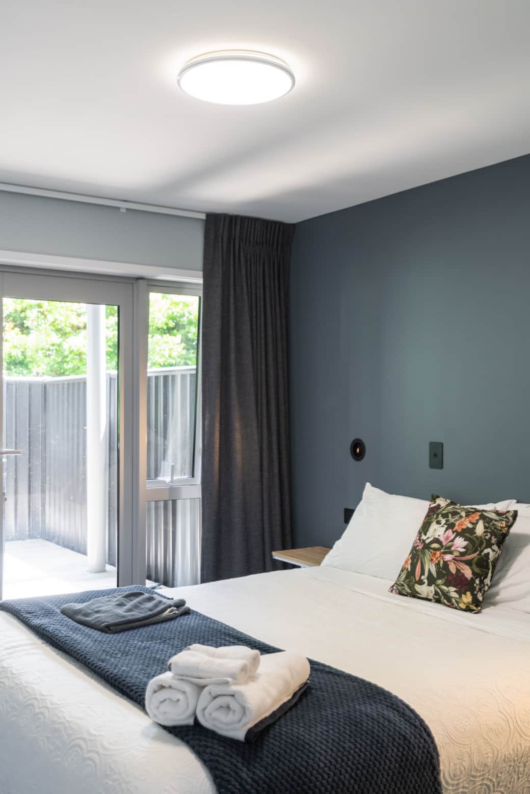 Bedroom01 07