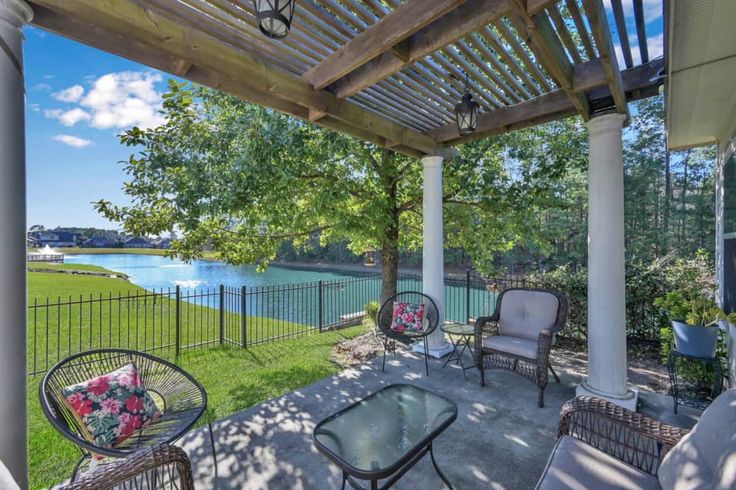 A unique and peaceful oasis, our home is nestled on a private lake, stocked with fish. The lovely porch is shaded by an evergreen tree. During the spring, enjoy the lovely fragrance of the blooming jasmine bush and watch neighborhood ducks and geese A unique and peaceful oasis, our home is nestled on a private lake, stocked with fish. The lovely porch is shaded by an evergreen tree. During the spring, enjoy the lovely fragrance of the blooming jasmine bush and watch neighborhood ducks and geese