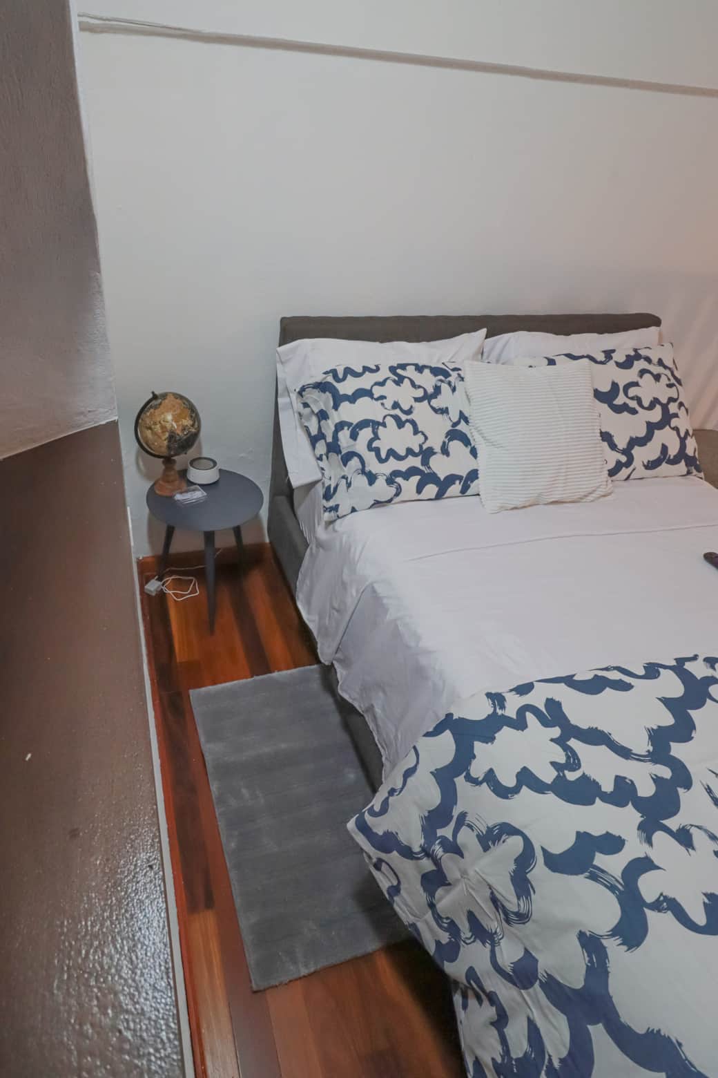 Bedroom and noise machine 