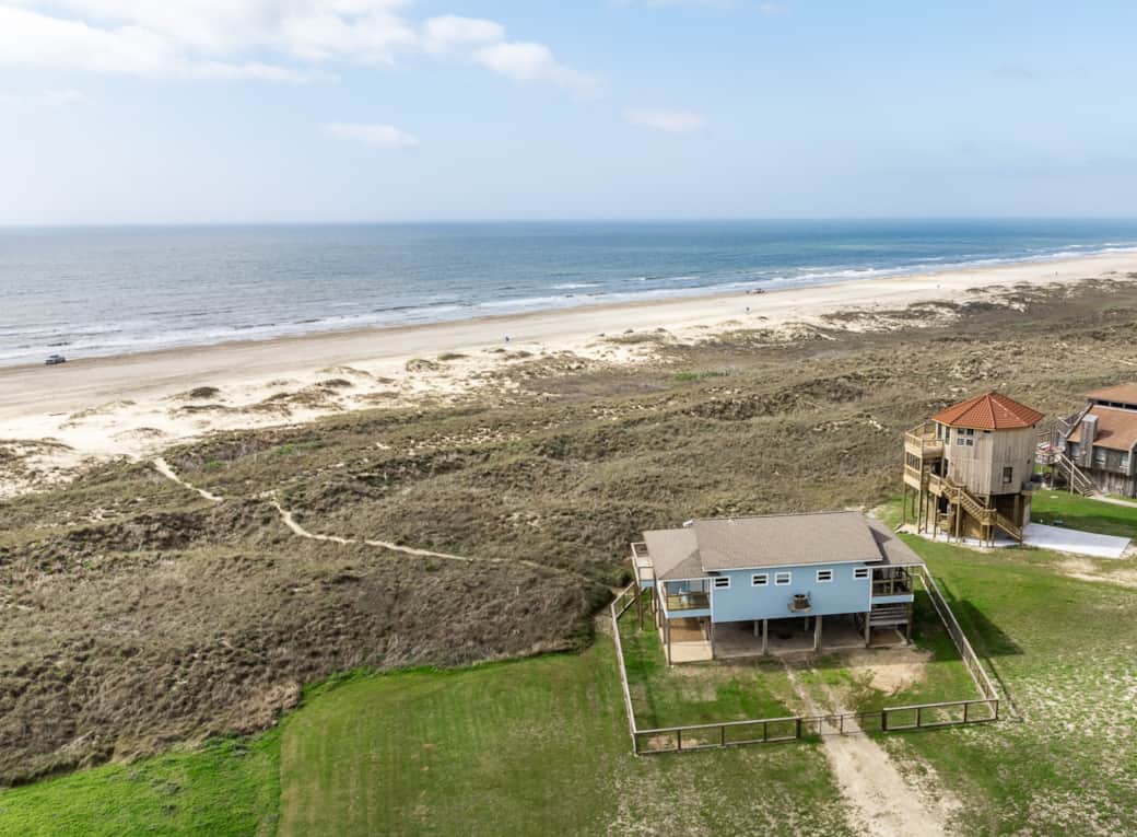 02_Driftwood Beach House2