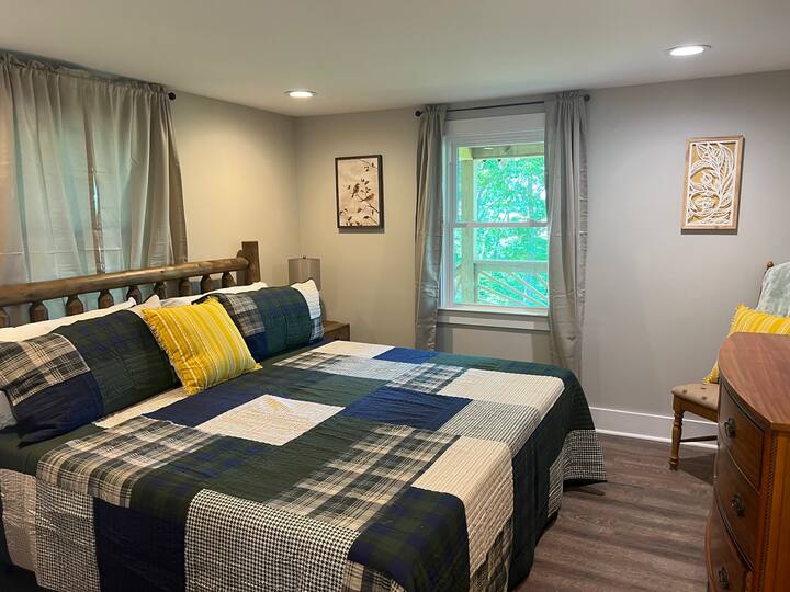 Rustic luxury meets seclusion in our cozy cabin with a king-size retreat.