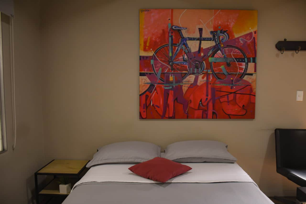 Piso disponible en Medellín para 2 personas