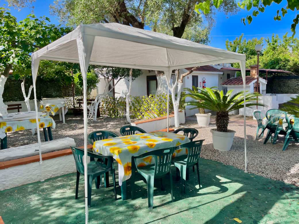 TERRAZZO CON GAZEBO APPARTAMENTO