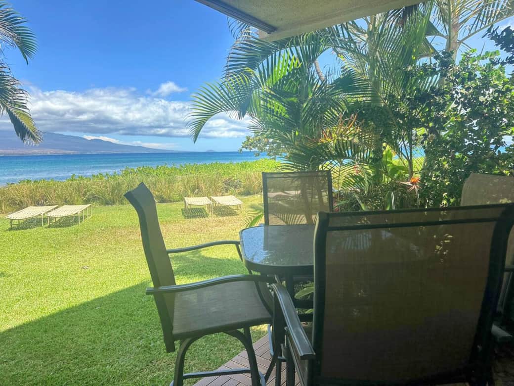 In the winter time, you can easily watch humpback whales in Maaleaa Bay from your lanai.