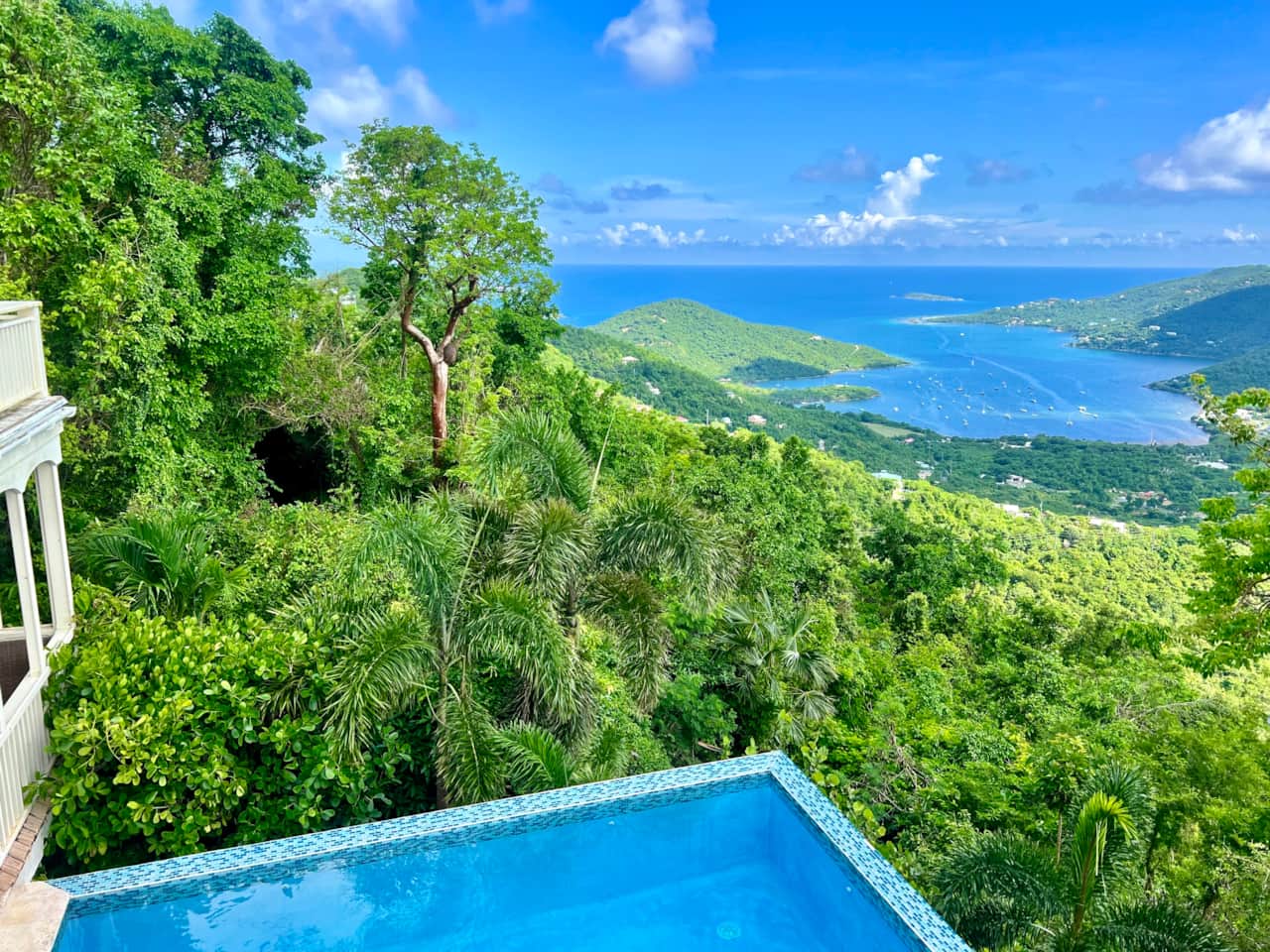 Villa Tropical Manor
