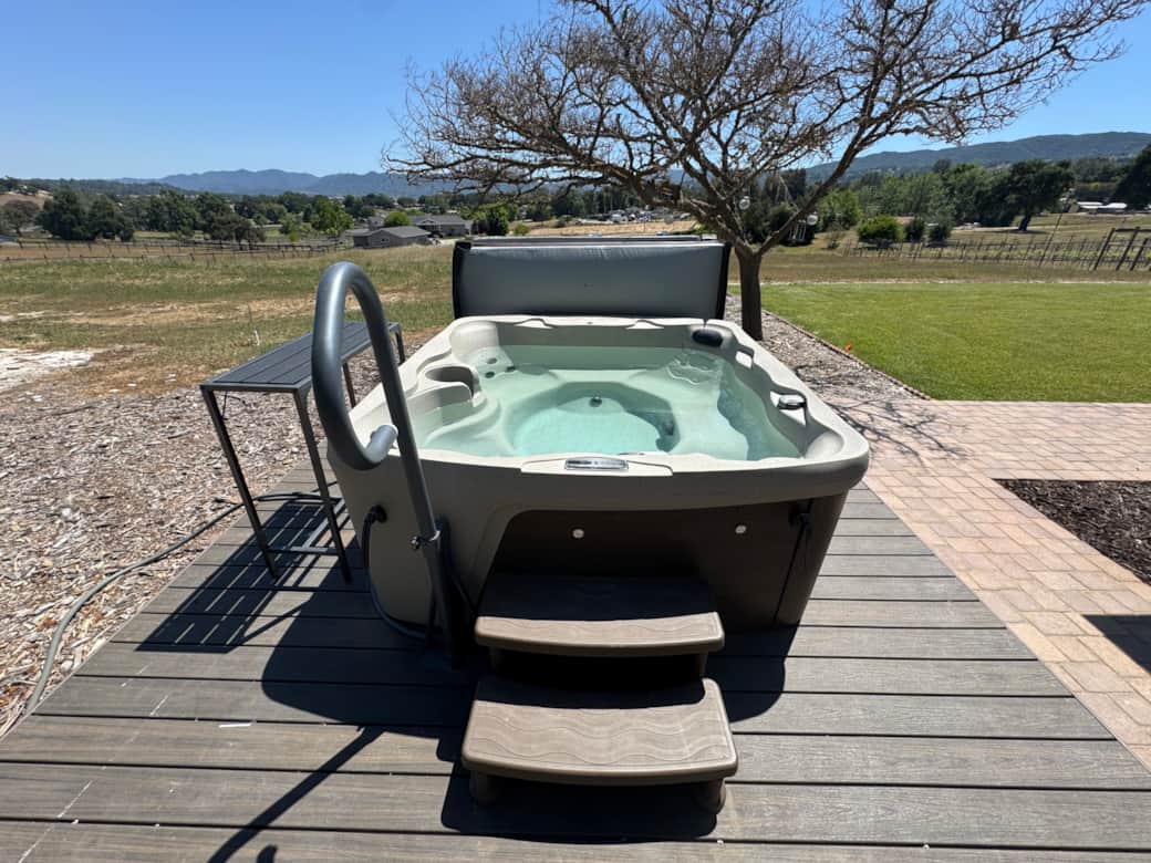Outdoor Hot Tub
