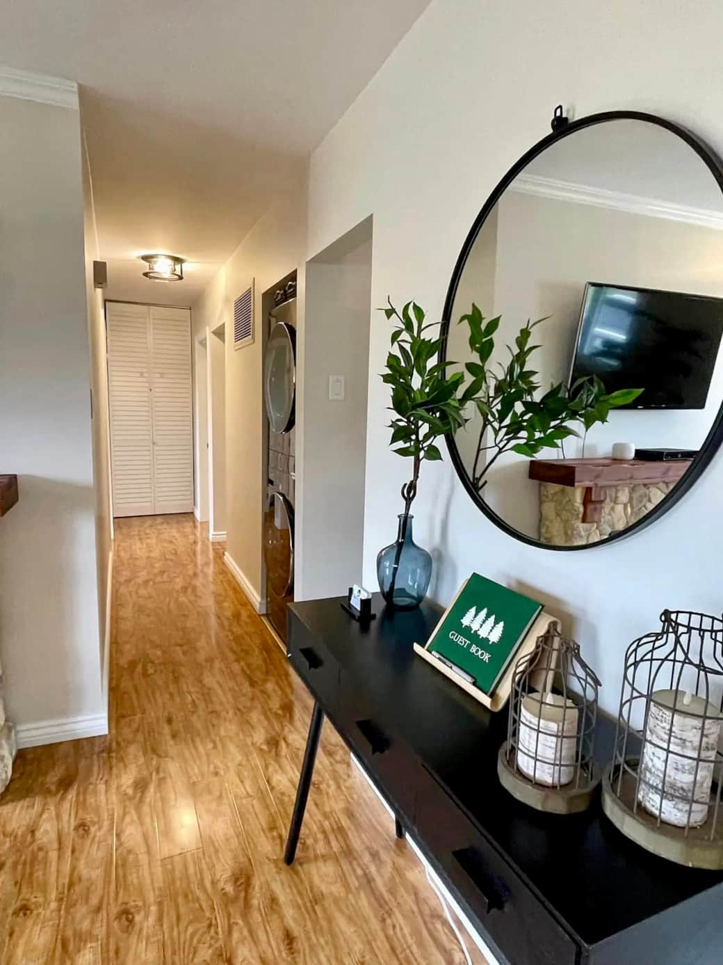 Hallway to bedrooms