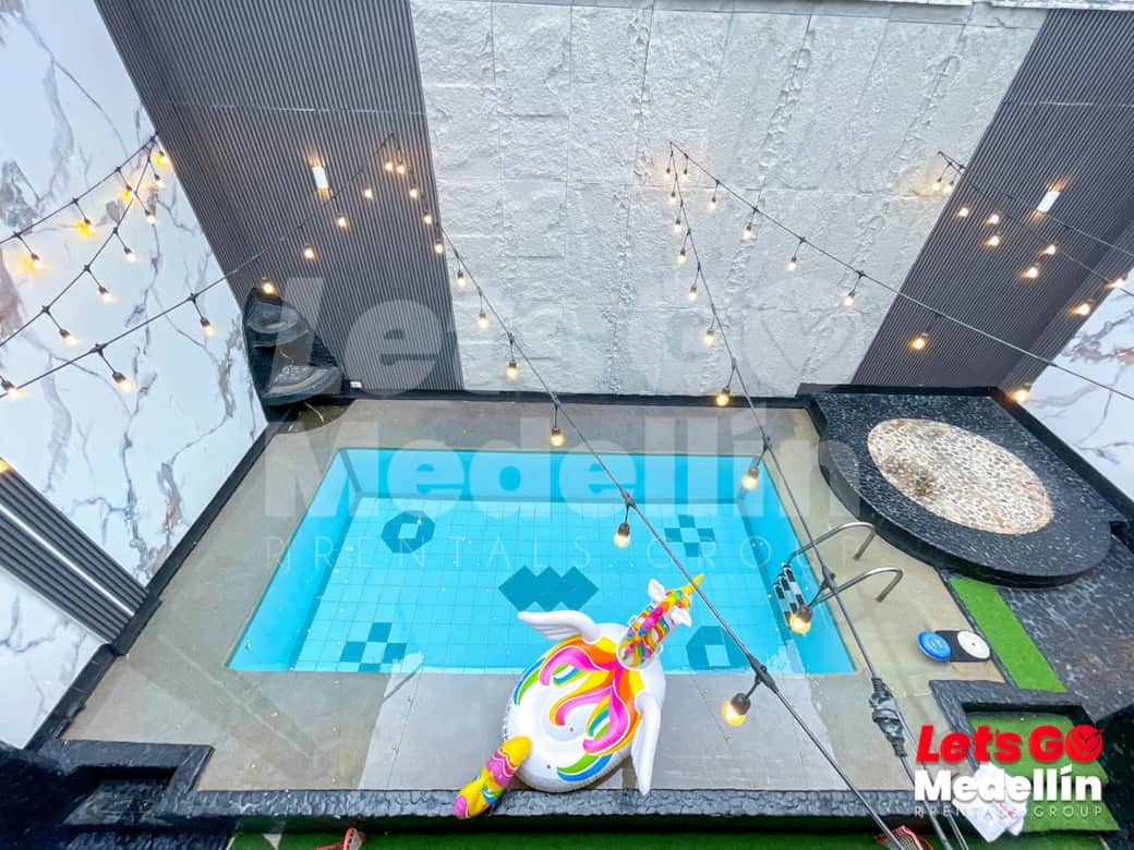 Alojamiento con piscina privada en Medellín Alojamiento con piscina privada en Medellín