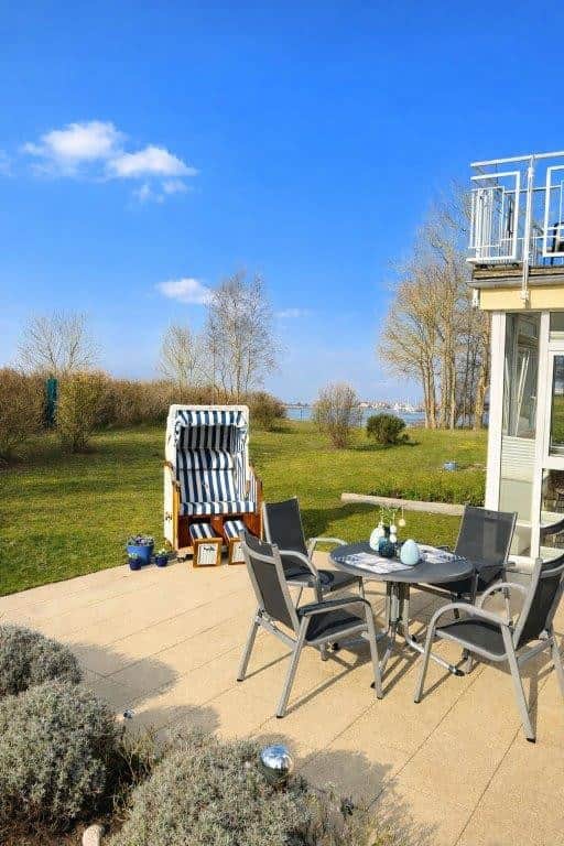 sonnige Terrasse
