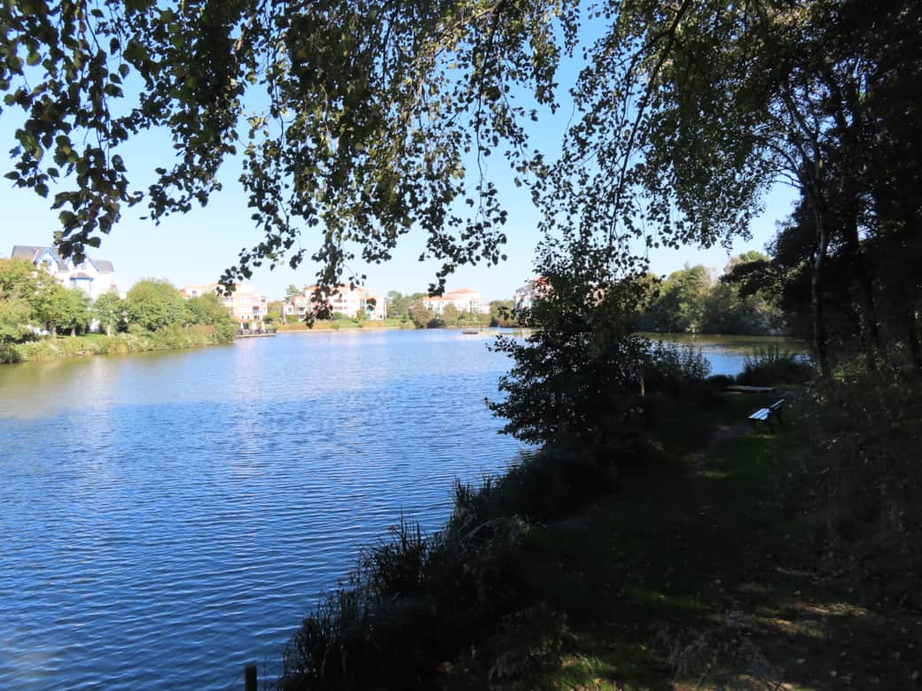 Le Lac