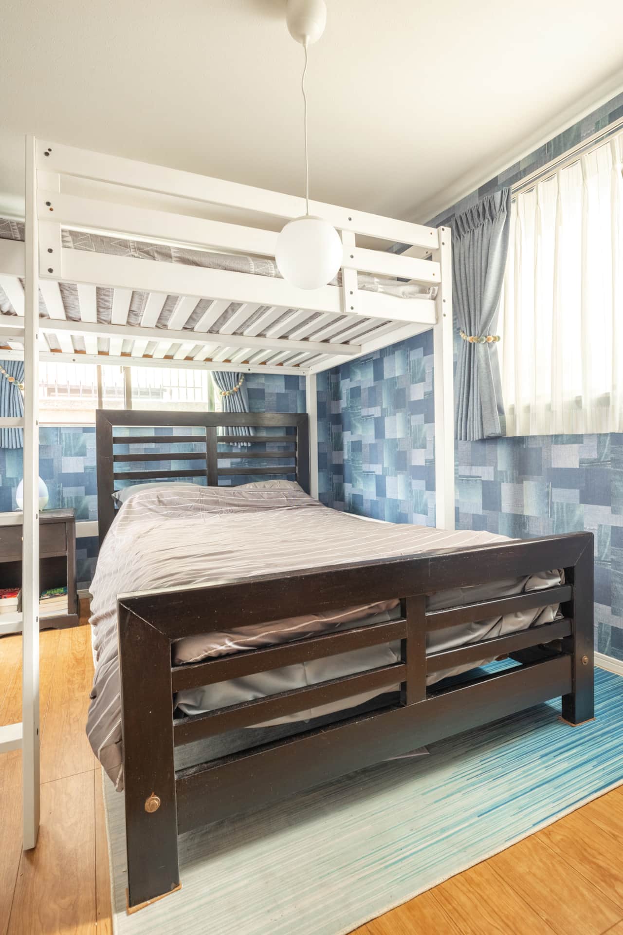 Meguro twin bedroom bright versatile