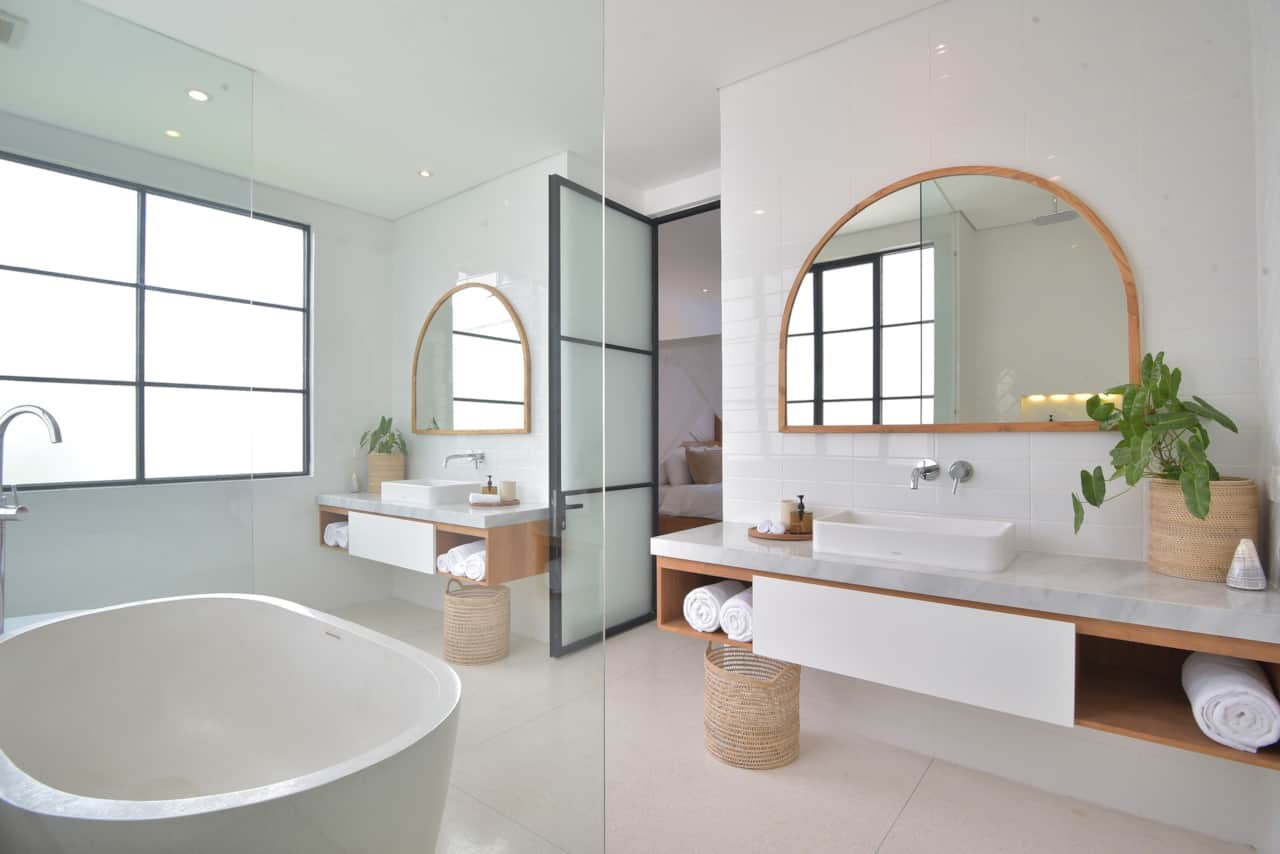 Canggu_master bathroom