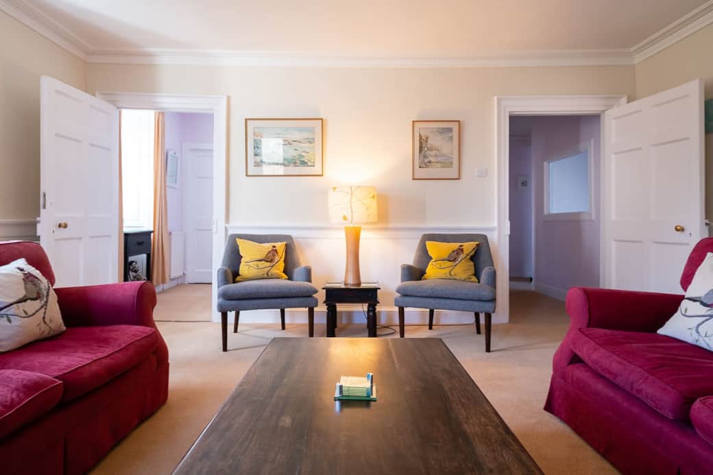 Aros Mains Apartment - Living Room