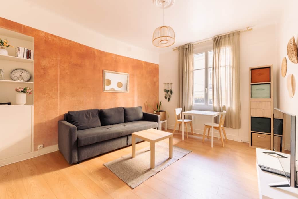 71b766bd b18f 4135 81b8 33c946d40f34