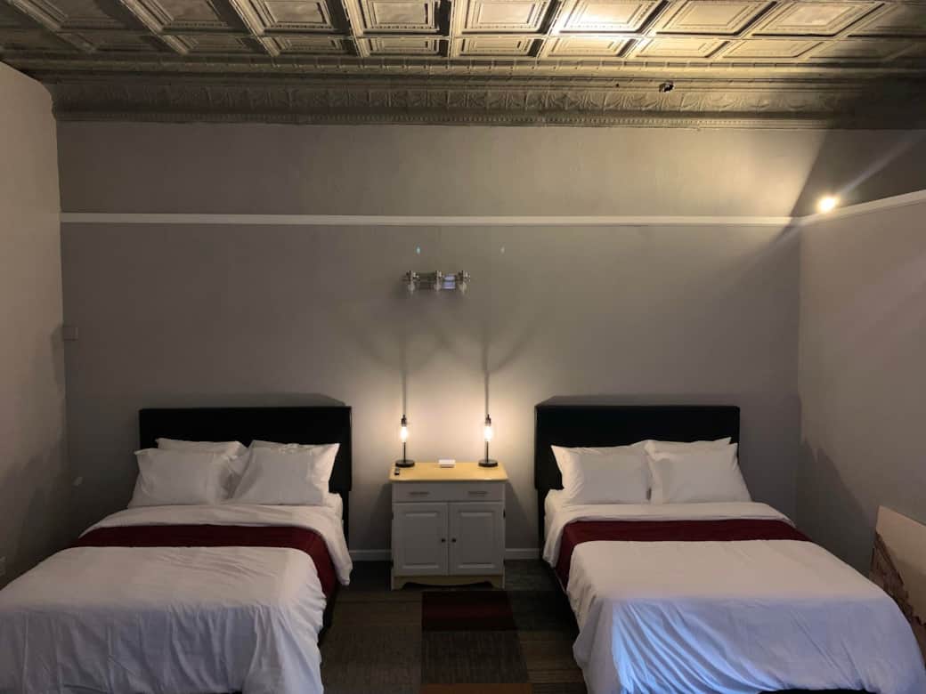 2 Queen Beds, Charging Port, Touch Lamps 2 Queen Beds, Charging Port, Touch Lamps