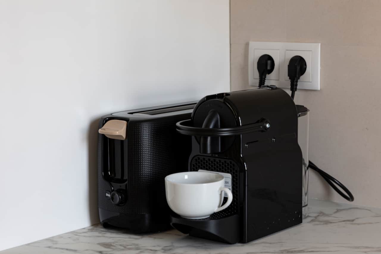 Breakfast corner en Casa Solf Villamartín con Nespresso y tostador