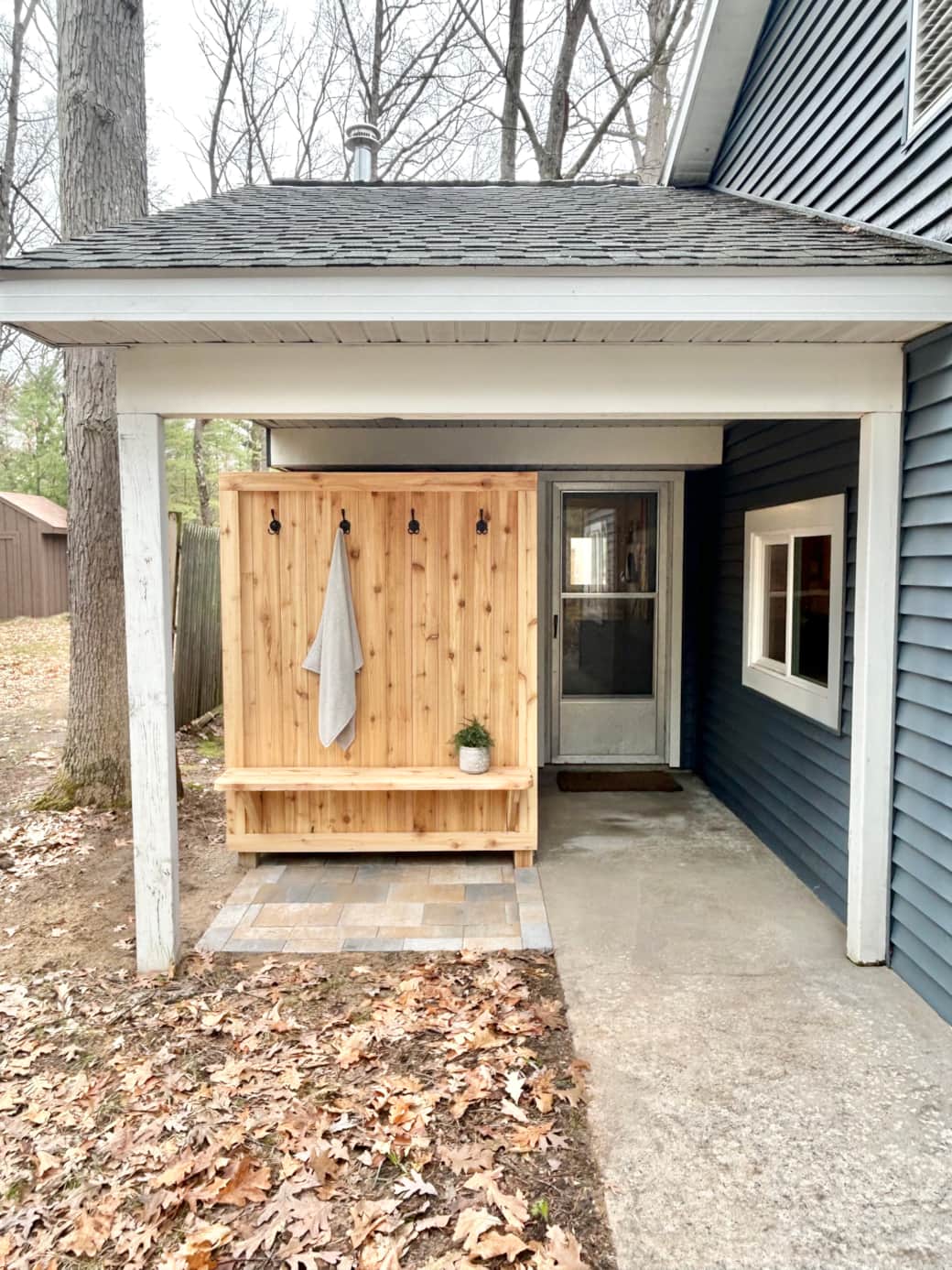 Relax in the spa-like outdoor shower after enjoying the sun and the sand at Torch Lake. Relax in the spa-like outdoor shower after enjoying the sun and the sand at Torch Lake.