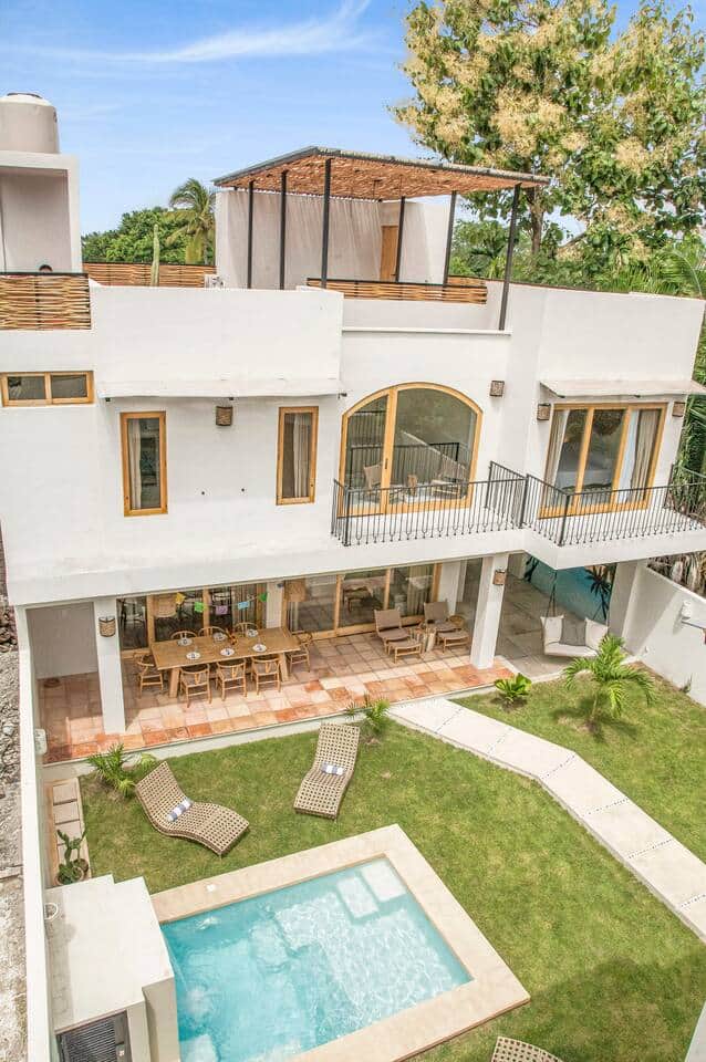 ★ "The courtyard & plunge pool was definitely our gathering place during our stay." ★ "The courtyard & plunge pool was definitely our gathering place during our stay."