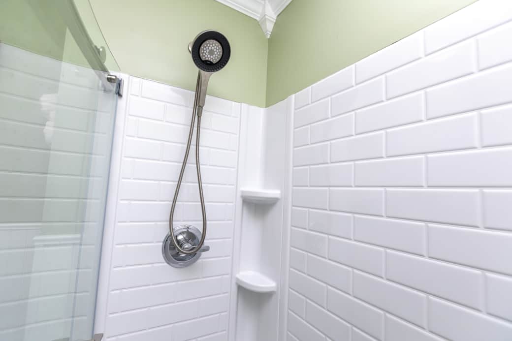 Joes Ridge Family Getaway Shower head