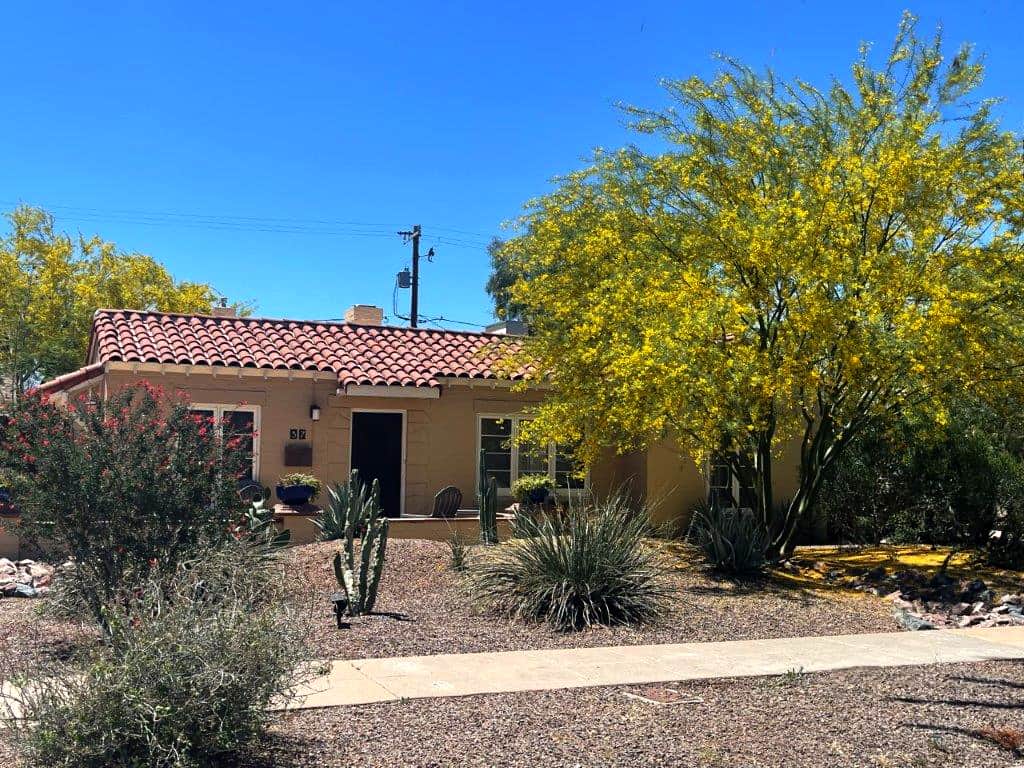 Front of The Wilshire House with a beautiful Palo Verde tree. Front of The Wilshire House with a beautiful Palo Verde tree.