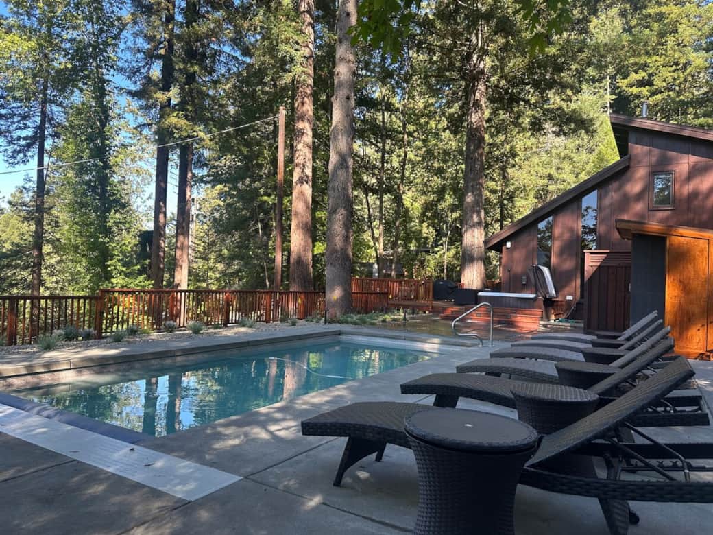 The pool is open from May through October. Pool heating to 85F is available for $100 per day of stay.