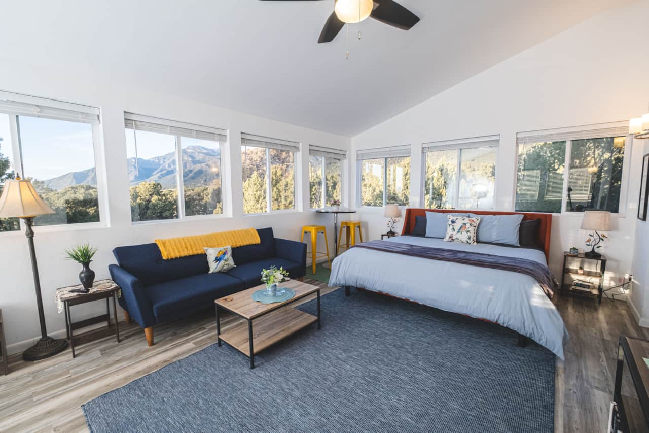 Living Area with King Bed: Beautiful Mountain Views
