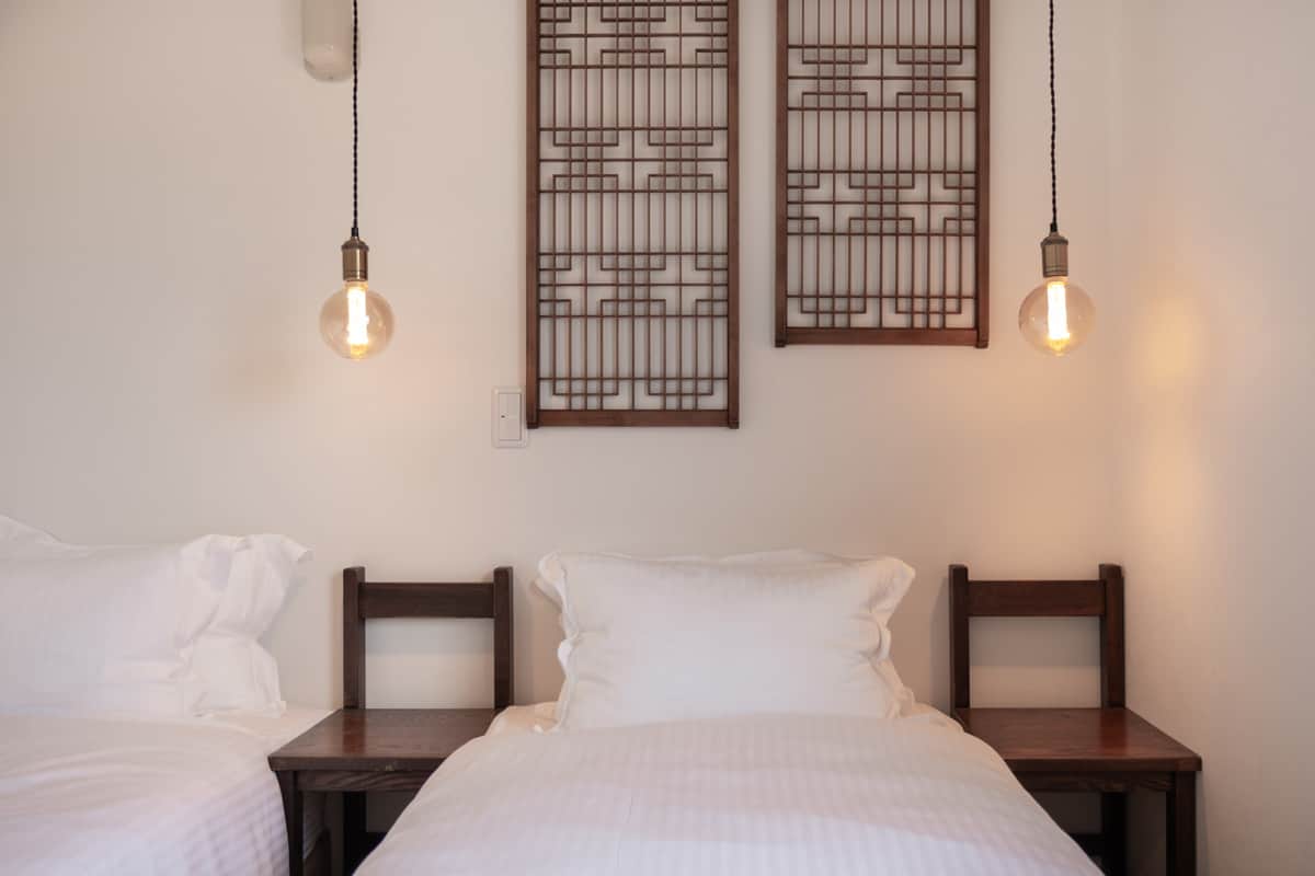 Our suites at 縁EN in Furano are thoughtfully curated with antiques 