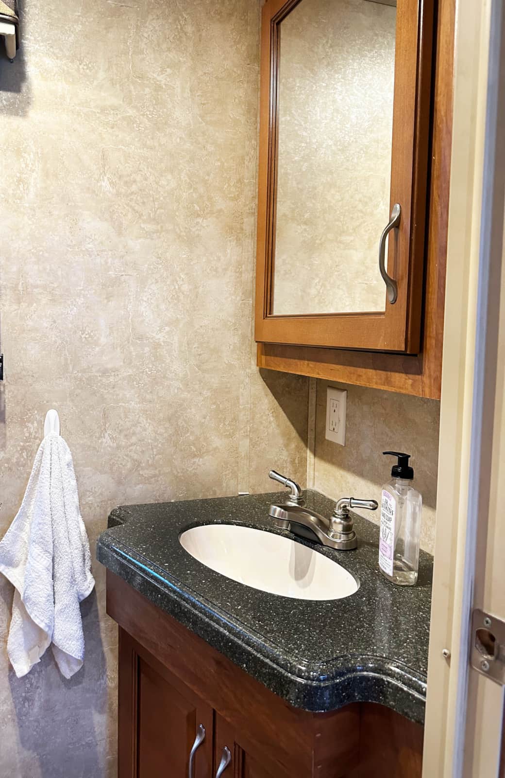 2nd Bathroom