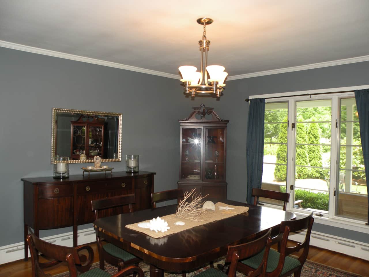 Dining room area