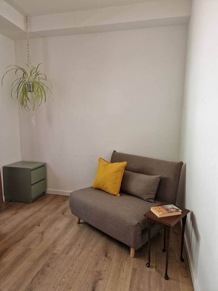 Barefoot Guesthouse Ericeira Spacious Valley room with sofa lounge corner Barefoot Guesthouse Ericeira Spacious Valley room with sofa lounge corner