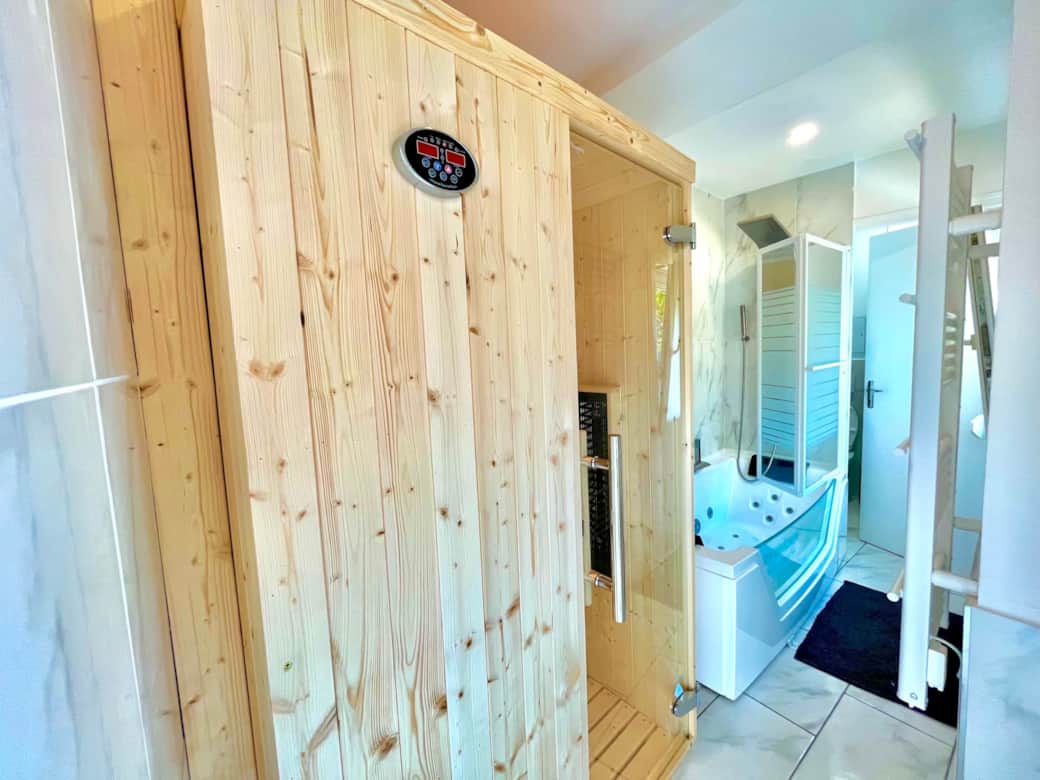 Cocon sauna et Balnéo Logement à Reims par La Conciergerie Des Sacres