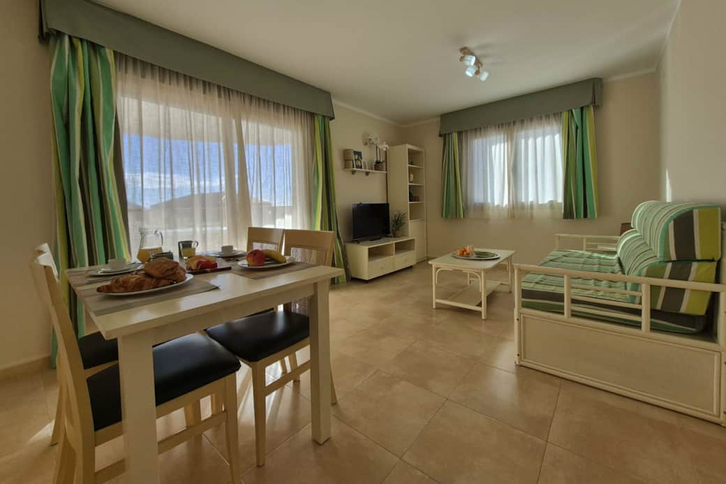 The Comfort Club welcomes you to Calpe Esmeralda Suites The Comfort Club welcomes you to Calpe Esmeralda Suites