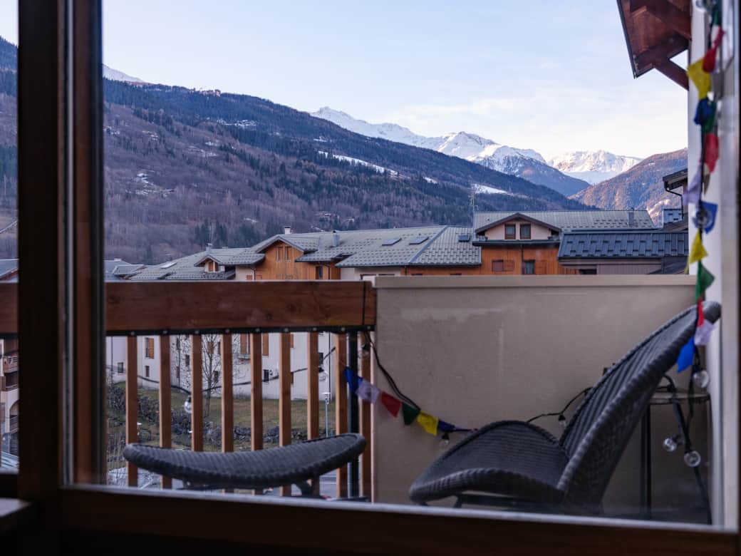 3 balcons, vue sur les montagnes
