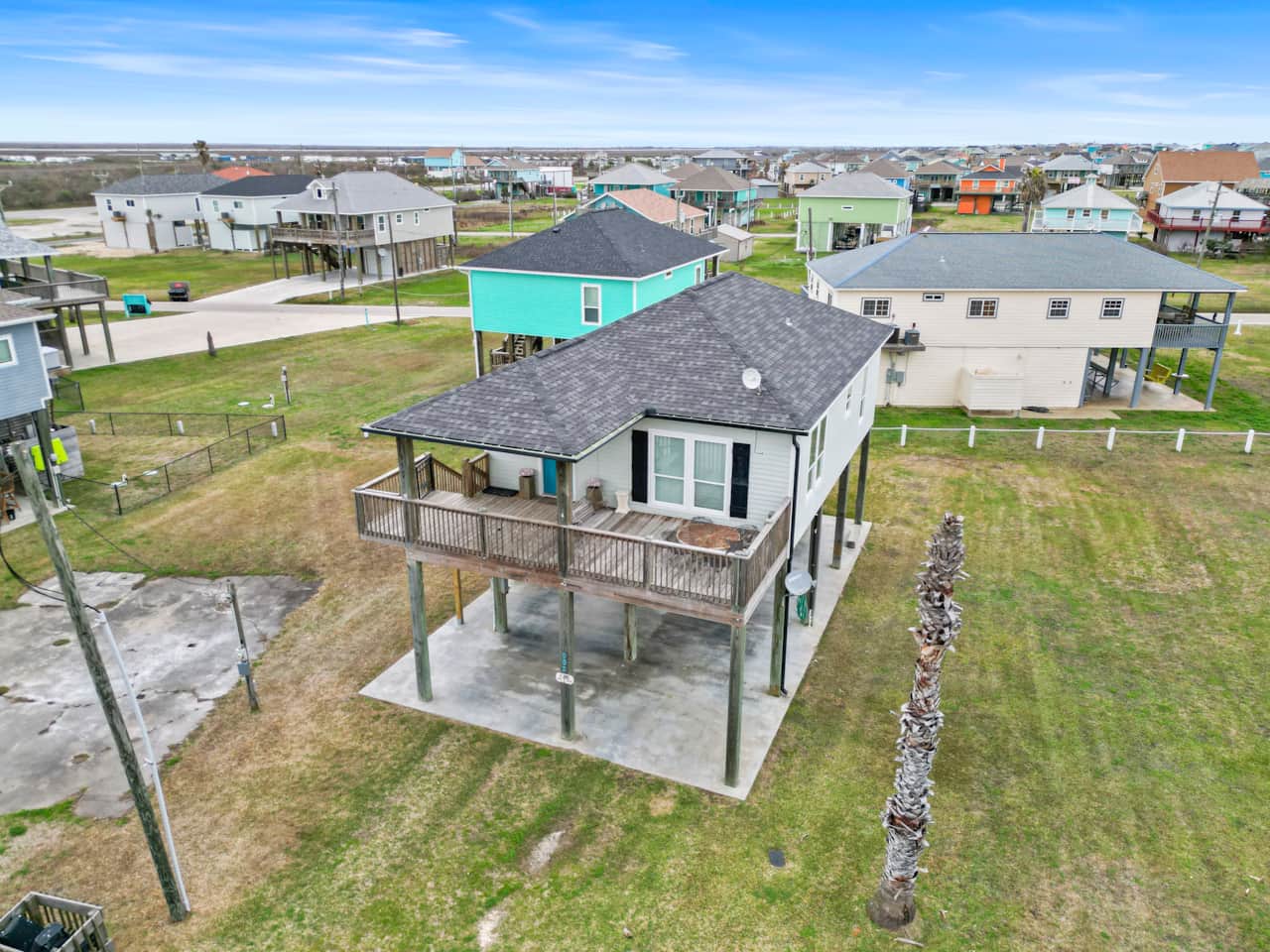 Huge lot! Fenced yard and ready for you!