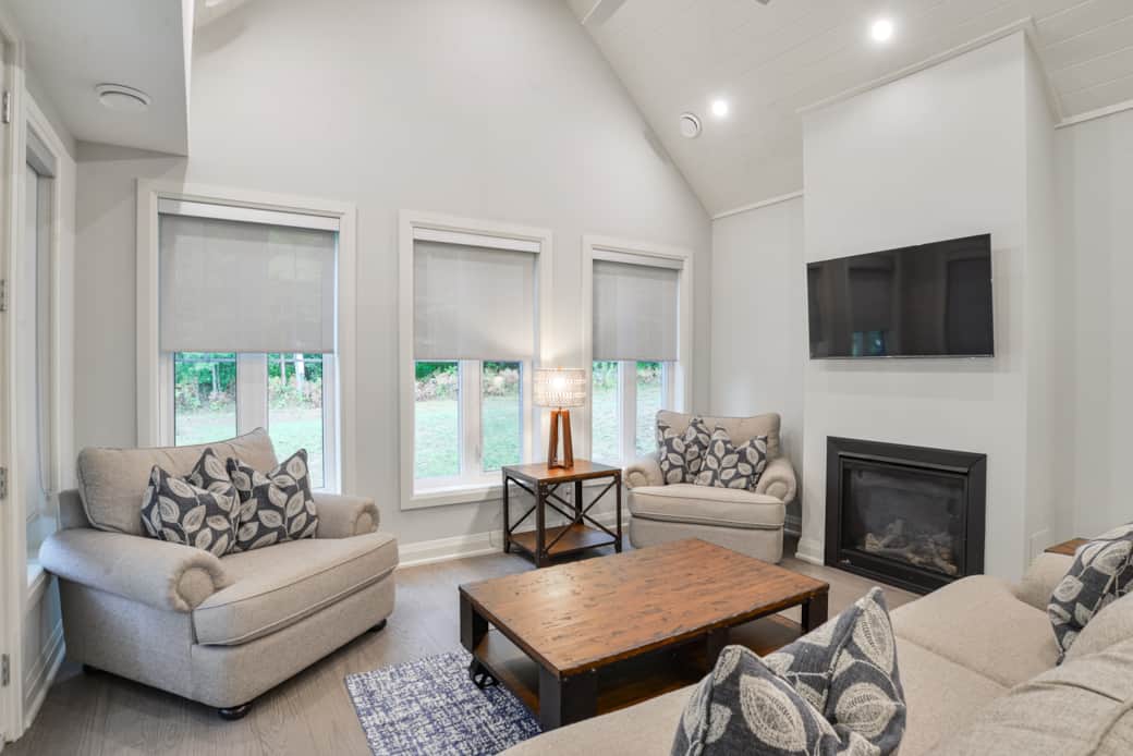 Belle Family Room Belle Family Room