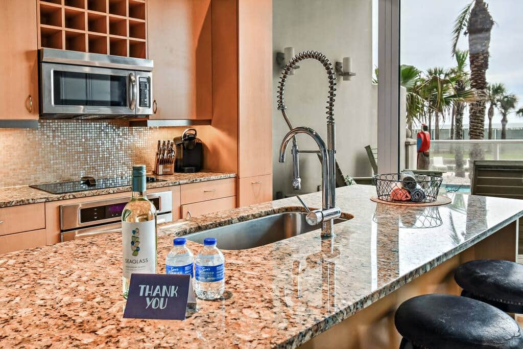 Fully equipped kitchen