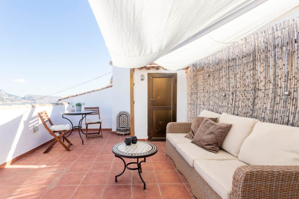 Terrace... Behind the door you'll find 2 sun beds Terrace... Behind the door you'll find 2 sun beds