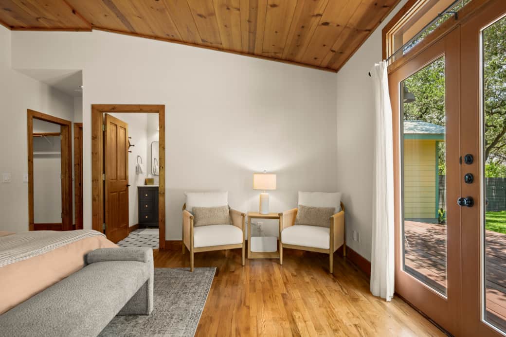 Primary Bed - Seating Area, Patio and Bathroom