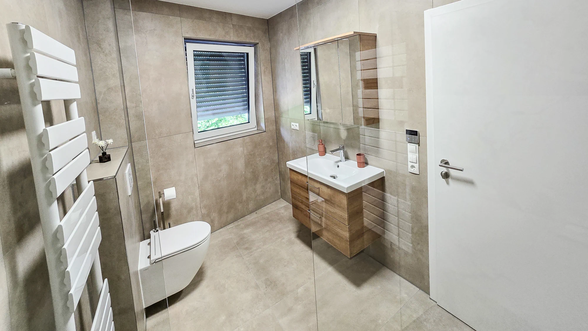 frensdorf-apartments-a1-badezimmer.png