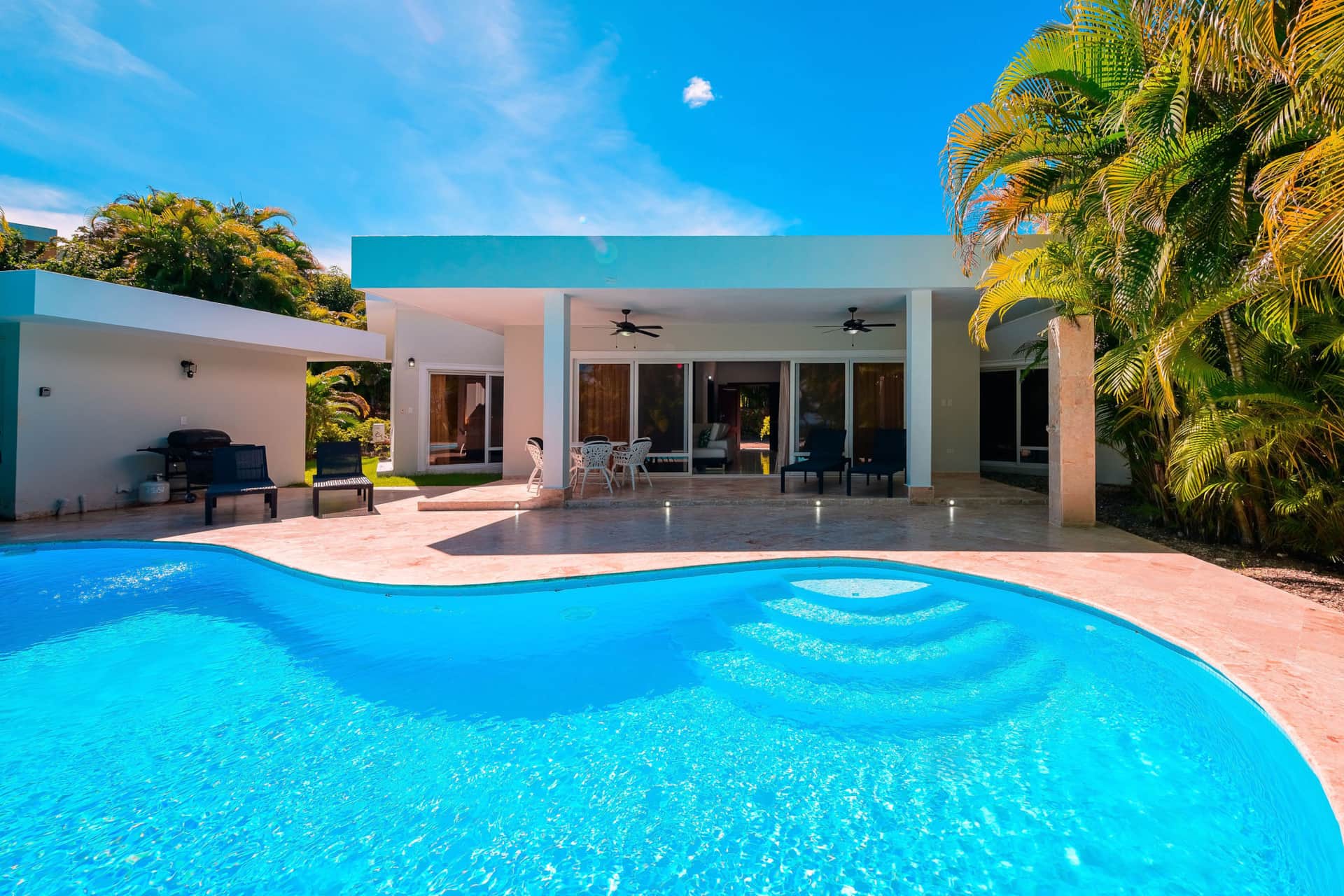 CONTI 7147 • Vista al mar • Aire acondicionado completo • Transporte a la playa