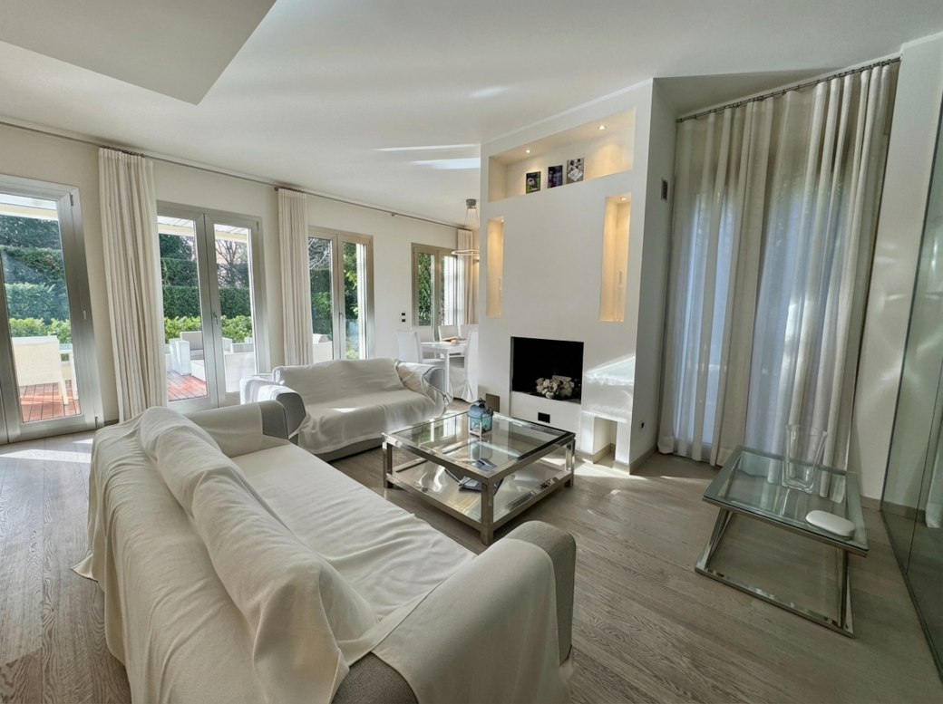 Professional real estate photo enhancement of luxu 1768068715883