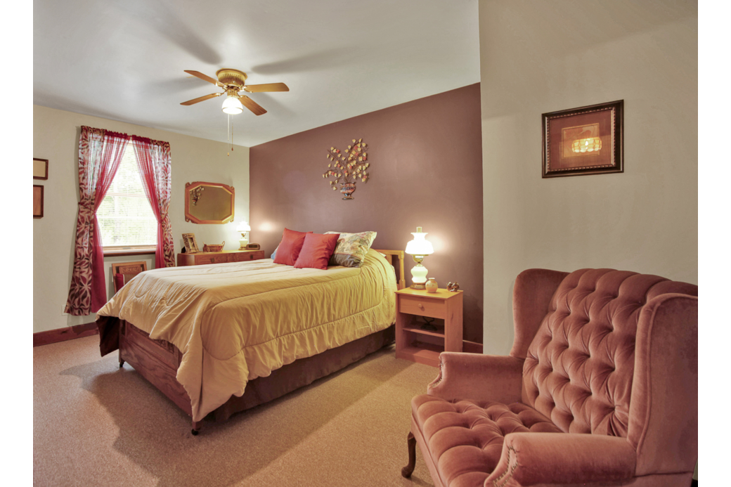Villa with a View 2 bedroom 1 bathroom, sleeps 4, wifi, AC, dogs allowed!