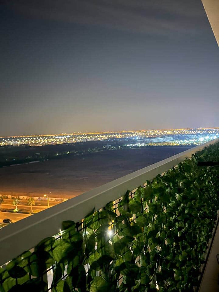 Night views of the city. With the binoculars you can view Dubai Marina. Night views of the city. With the binoculars you can view Dubai Marina.
