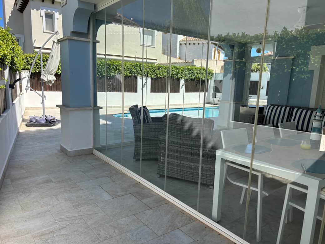 EAF0CAA5 AB74 480B 8939 6A74F5093211 EAF0CAA5 AB74 480B 8939 6A74F5093211