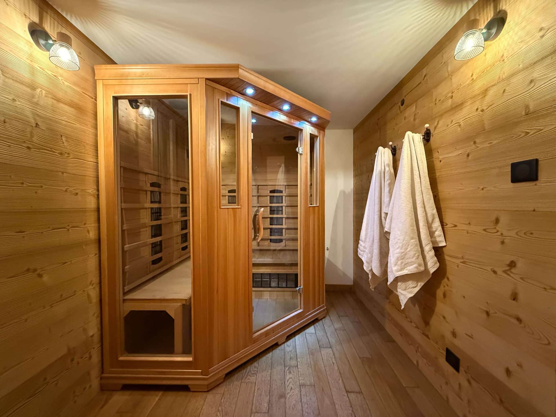 Sauna privatif 3 places après ski — Chalet Mont Milo Serre Chevalier Vallée